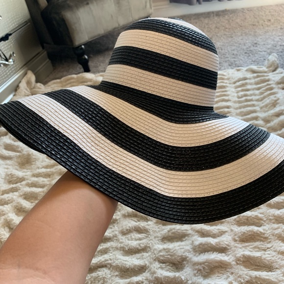 Sun hat - Picture 3 of 4